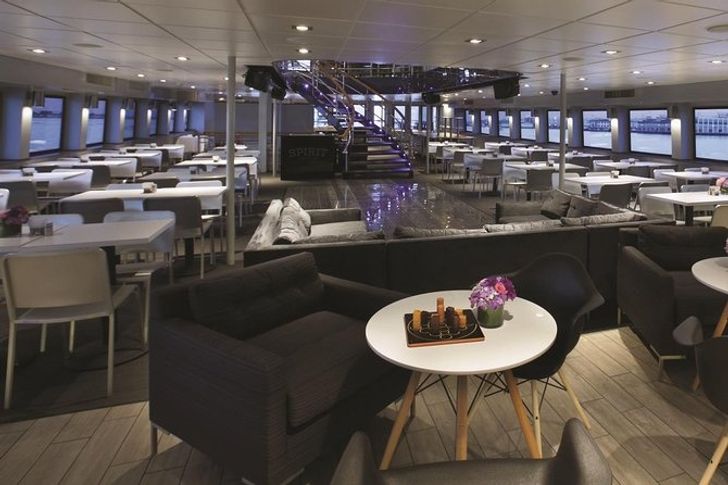 Romantic Signature Dinner Cruise for 2 in Boston - Image 6