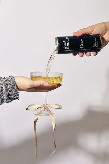 Sip at Home: Sparkling Wine Tasting with a Virtual Wine Expert - Image 3