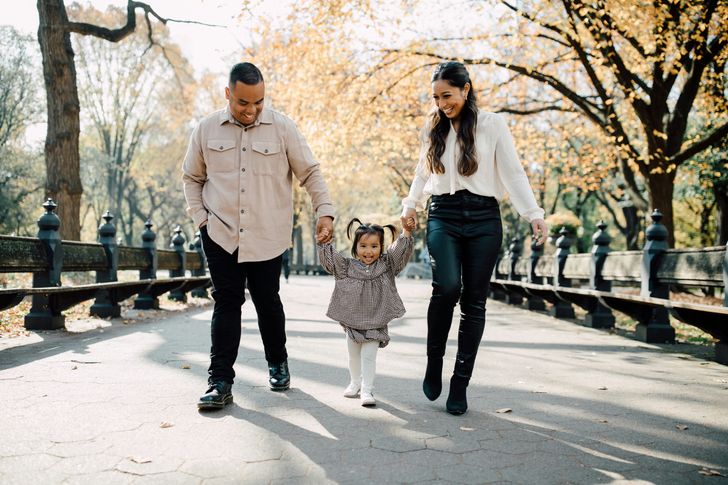 Family Photoshoot with a Professional Photographer - Image 2