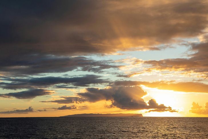 Leila Napali Sunset Dinner Sail - Image 2