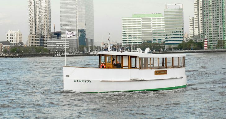 Sunset Cocktail Cruise aboard Yacht Kingston - Image 4