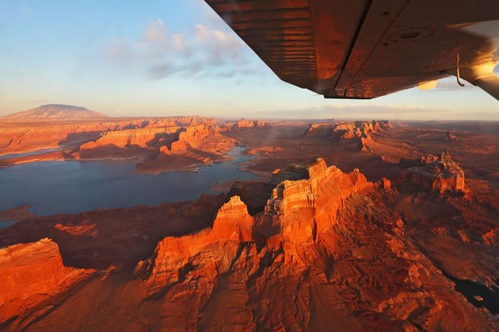 Antelope Canyon & Horseshoe Bend Expedition Tour from Las Vegas - Image 2