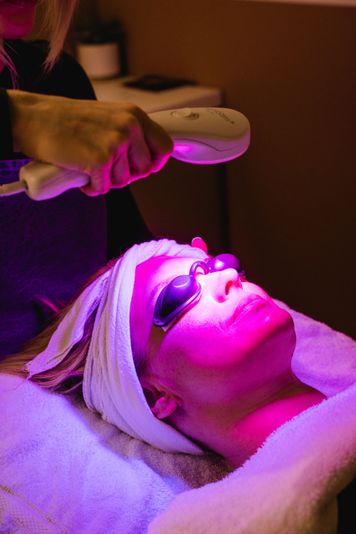 Heyday Personalized Facial with Light Therapy - Image 3