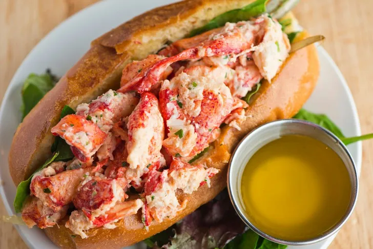 Boston Seafood Lovers Food Tour