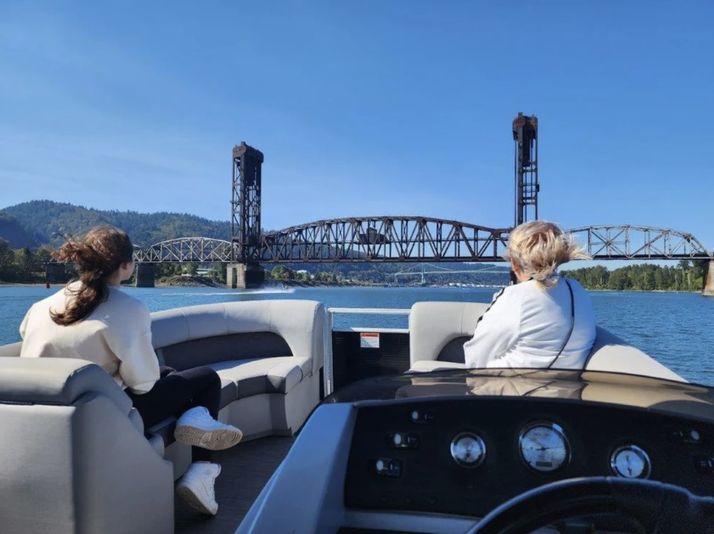 Private BYOB Downtown Bridges Cruise - Image 3