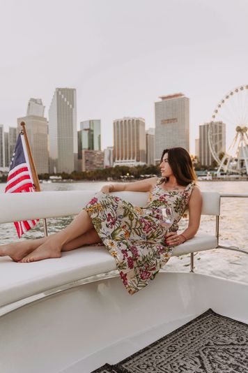 Luxury Cruise with Wine, Charcuterie & Manatee Spotting in Miami - Image 8
