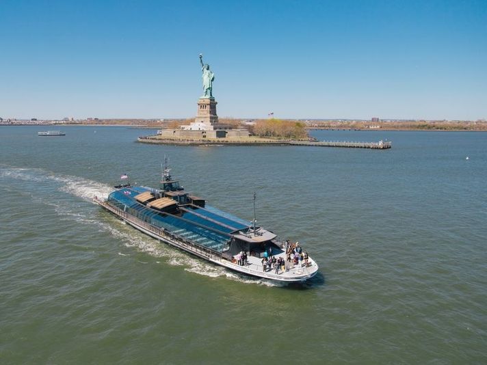 New York City Bateaux Premier Lunch Cruise - Image 2