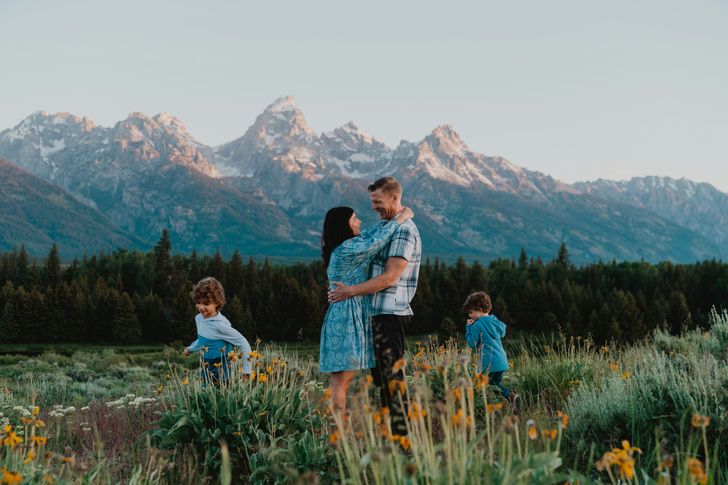 Family Photoshoot with a Professional Photographer - Image 3