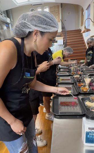 Make a Creo Chocolate Bar with Factory Tour - Image 2