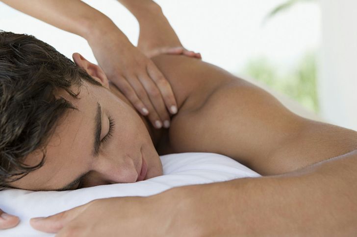 Rejuvenating Full Body Massage - Image 3