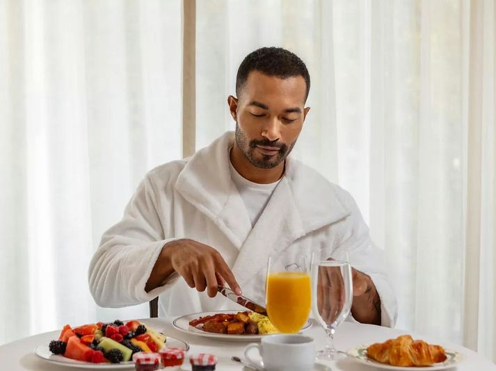 DC Delight: One-Night Hotel Stay Gift - Image 5