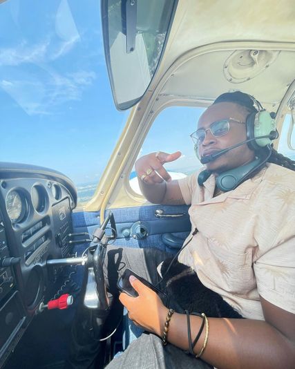 One Hour Introductory Flight Lesson - Image 2