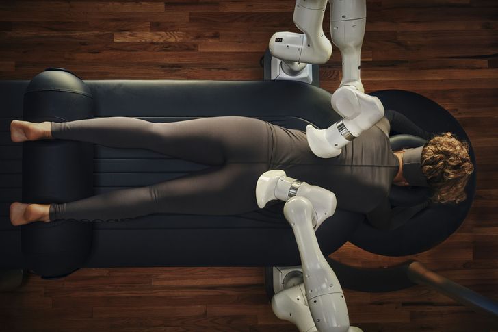 Aescape AI Robot Massage in Los Angeles - Image 5
