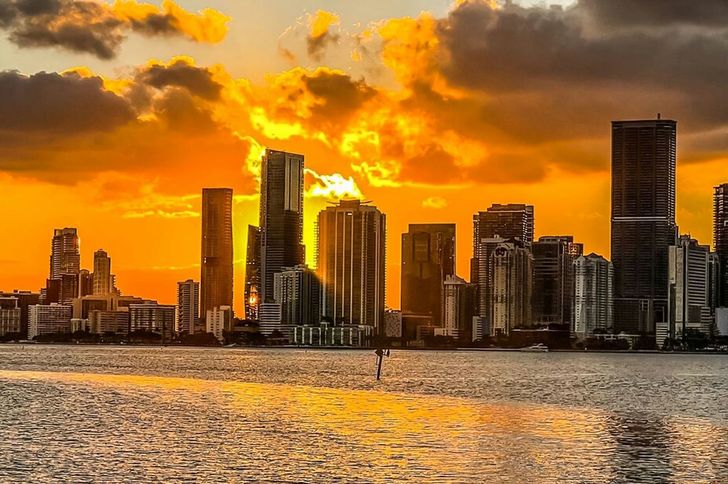 Private Sunset Speedboat Tour from Downtown Miami for up to 6 - Image 2