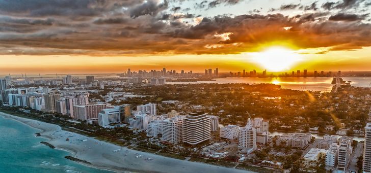 Private South Beach Helicopter Tour at Sunset - Image 2