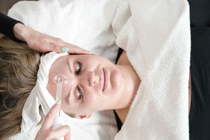 Heyday Personalized Facial with Microcurrent - Image 2