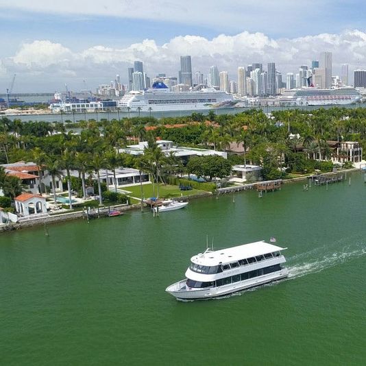 Miami Millionaire's Row Cruise & Bike Rental