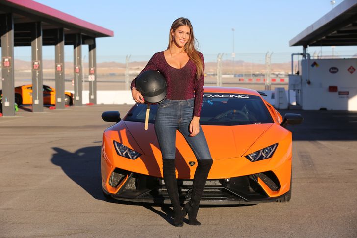 Race a Lamborghini Huracán in Las Vegas - Image 2