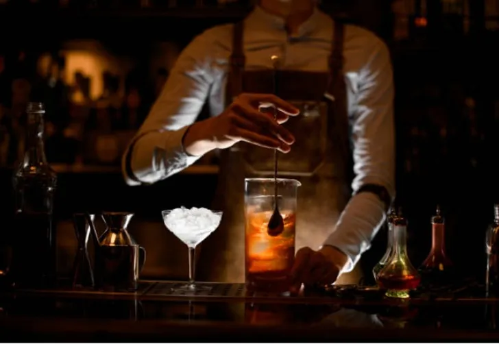 Mixology Class NYC with Master Mixologist in Midtown East