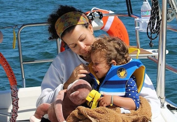2.5 Hour Private Morning Family Sail on a 35ft Yacht - Image 6