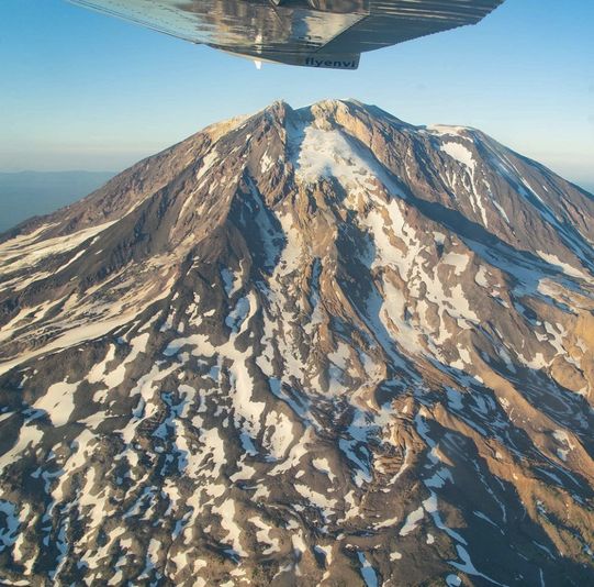 Private Plane Tour of Iconic Mountains - Image 3