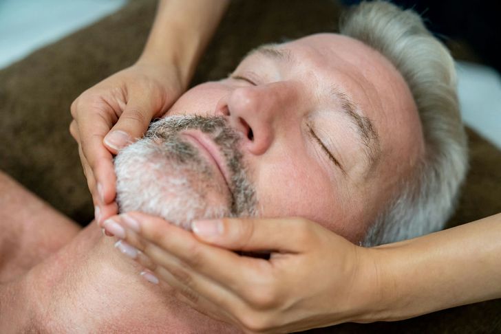 Head & Neck Massage - Image 4