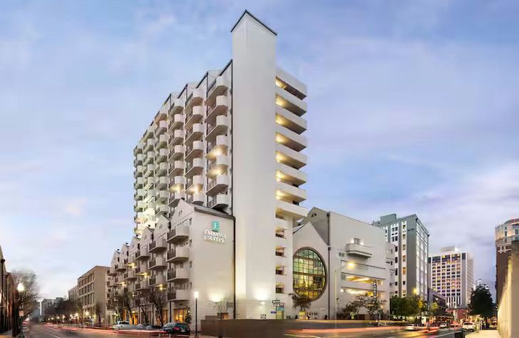 Charming New Orleans Getaway: 1-Night Stay - Image 6