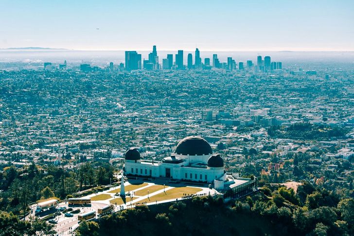 LA Highlights Tour in a R66 Deluxe Helicopter - Image 10