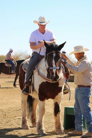 Serene Sunrise Horseback Ride - Image 5