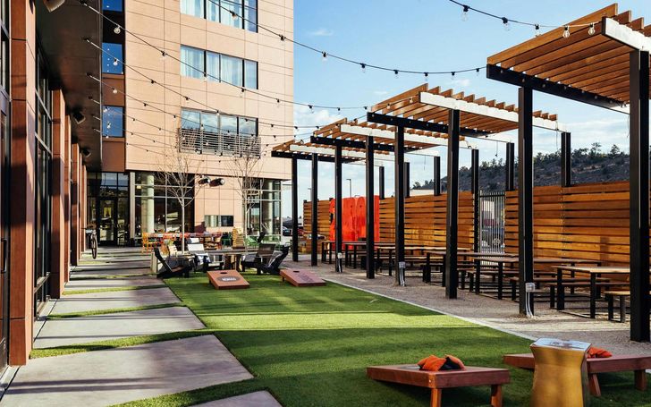 Denver Delight: Exclusive 1-Night Hotel Experience - Image 4