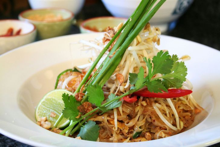 Chicago Classic Pad Thai Cooking Class at a Brewery - Image 3