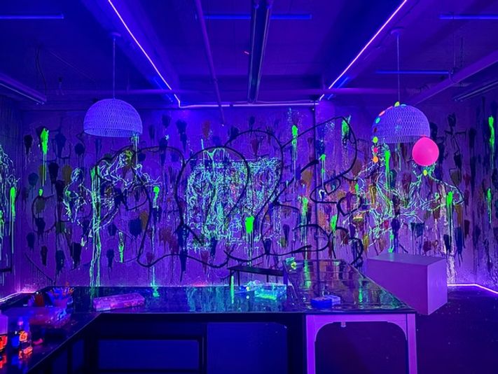 Neon Paint-in-the-Dark Experience - Image 3