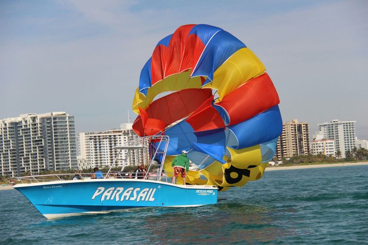 Parasailing in Miami - Image 5
