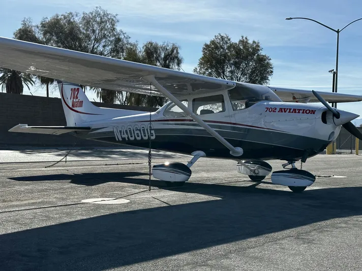 Learn to Fly a Cessna 172 Plane in Las Vegas