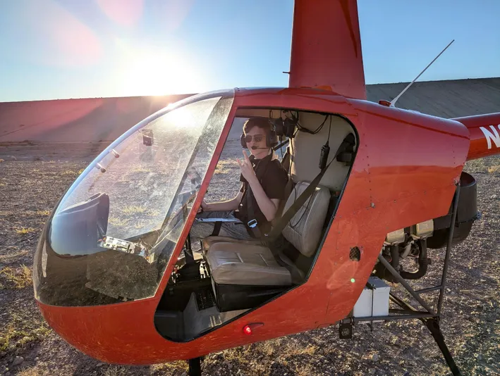 Learn to Fly a Robinson R22 Helicopter in Las Vegas