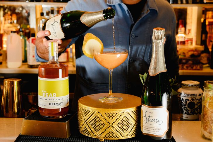Botanical Cocktail Making Class in NYC - Image 2