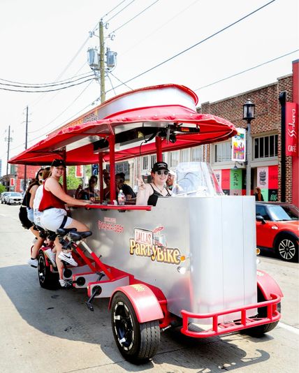 Daytime Private Bachelorette Pedal Bike Pub Crawl - Image 4