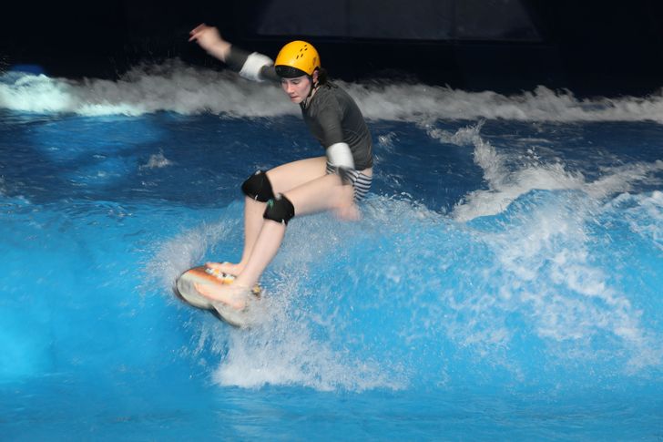 Indoor Surfing - Image 5