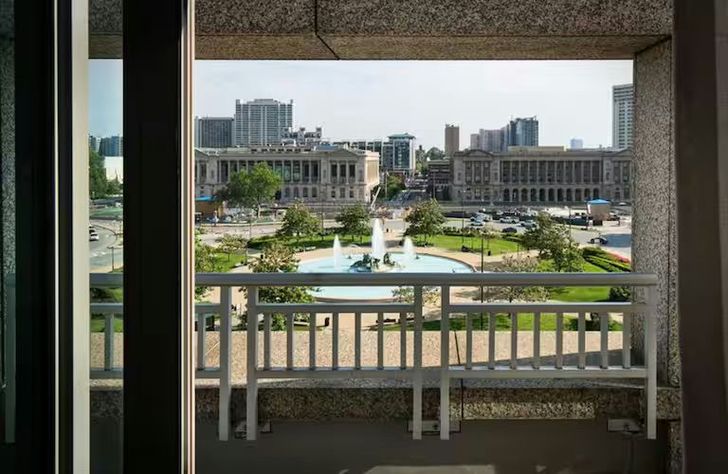 Philadelphia Charm: One-Night Hotel Stay - Image 8