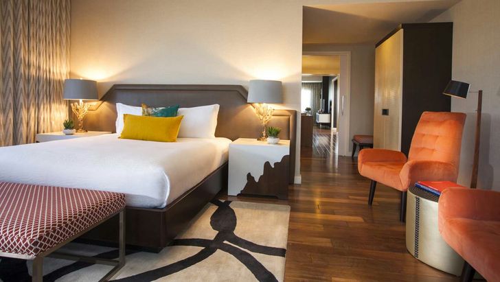 Phoenix Paradise: One-Night Hotel Gift - Image 15