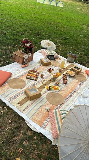 Private Central Park Bike Tour & Luxurious Picnic - Image 6