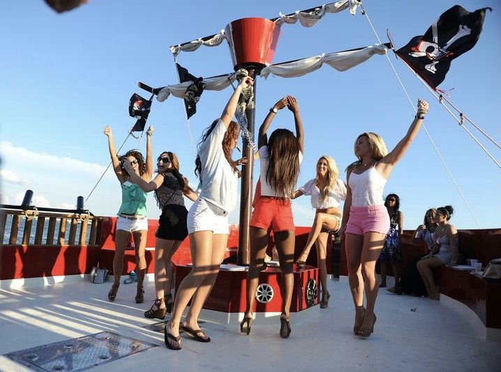Pirate Ship Party Cruise - Image 8