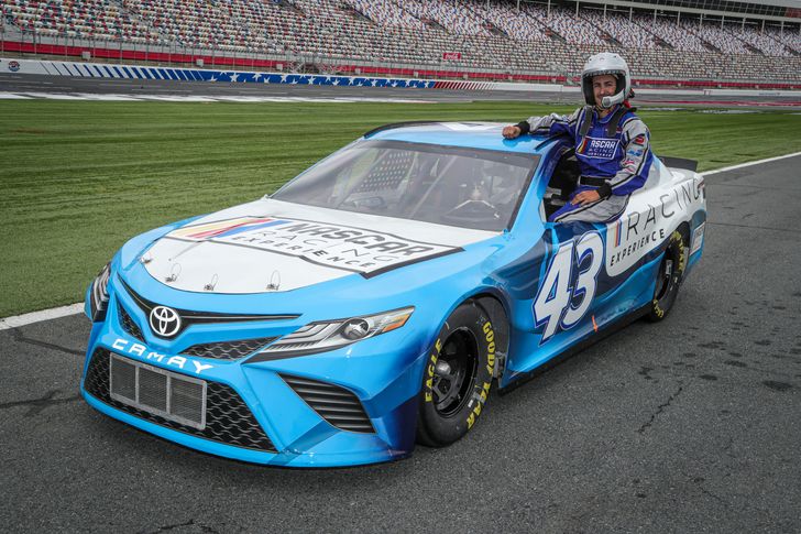 NASCAR Ride Along - Atlanta Motor Speedway - Image 2
