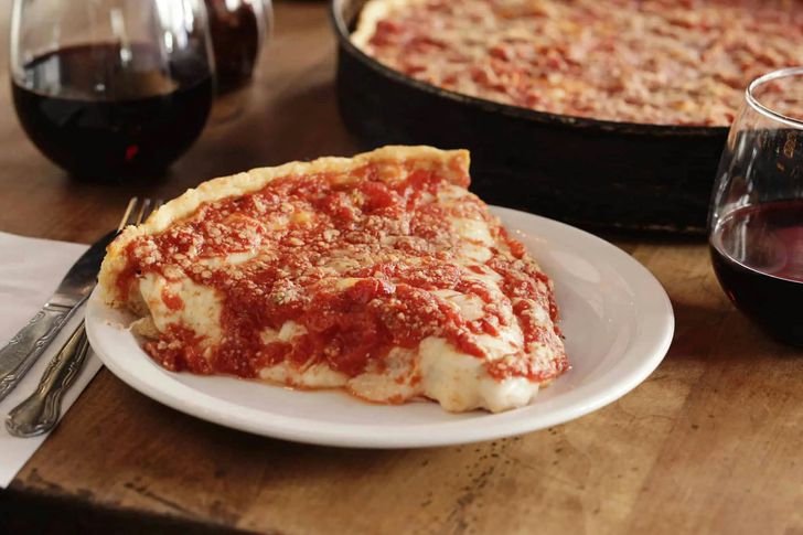 Self-Guided VIP Deep Dish Pizza Tour of Chicago - Image 5