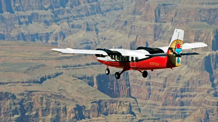 Highlights Over Grand Canyon Airplane Sightseeing Tour