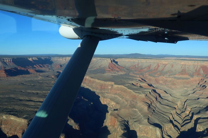 Highlights Over Grand Canyon Airplane Sightseeing Tour - Image 2
