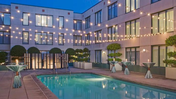 San Francisco Serenity: 1-Night Hotel Experience - Image 12