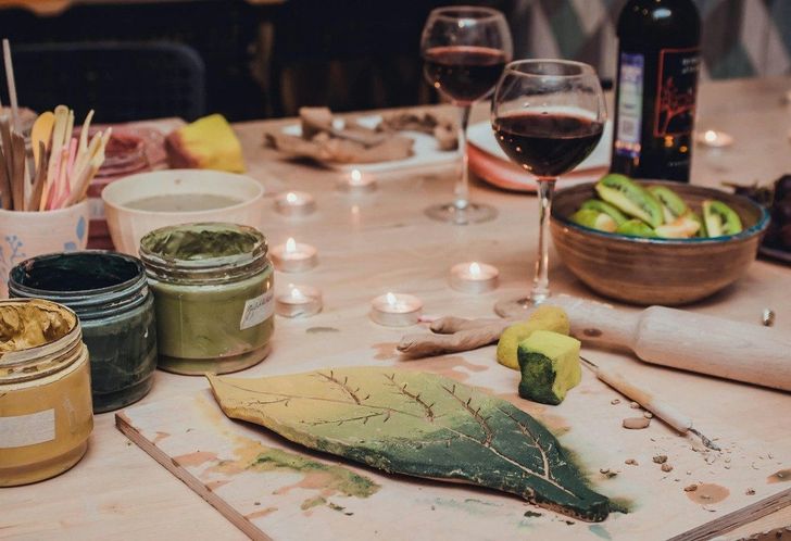 Los Angeles Romantic Date Night Pottery and Painting Class - Image 5