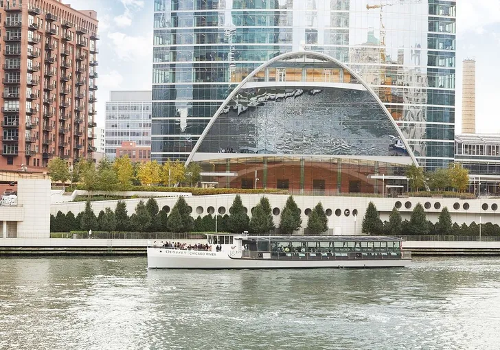 Sights & Sips on the Chicago River