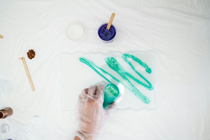 Resin Serving Tray Craft Kit - Image 3